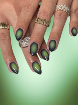 Aura Effect in Dark Green Nails