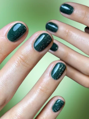Emerald Green Nails
