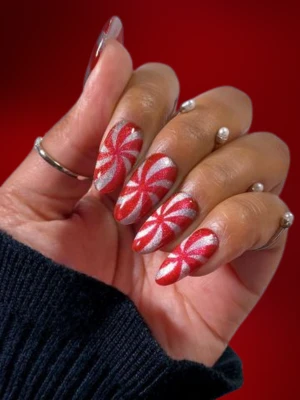 Christmas Nail Art Red
