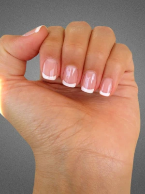 French Manicure with Thinning Effect