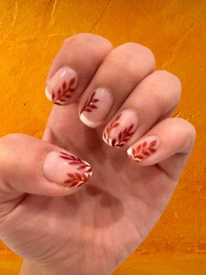 Red Florals Nails