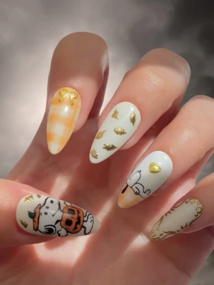 Snoopy Nail Art for Halloween