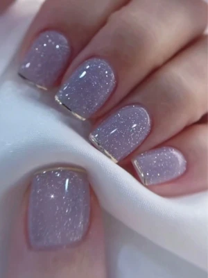 Sparkly Nails, Sparkly Days