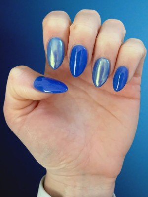 Stiletto magnetic dark blue nails