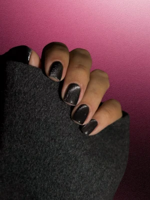 Cat-Eye Glitter