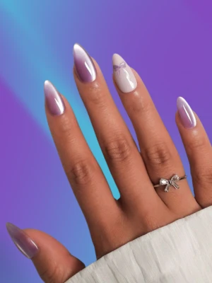 Classy Light Purple Manicure for Everyday Elegance