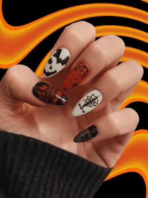 Halloween Nail Inspo