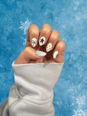 Bows And Stars Short Nails
