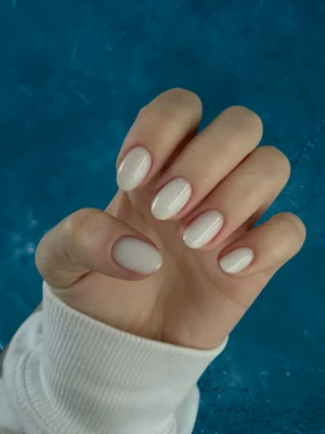 Solid White Winter Nails