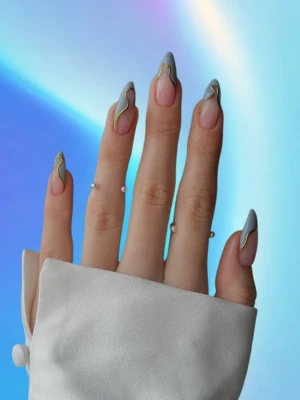 Upside-Down Blue Tips