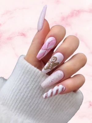 Simple Christmas Nail Art