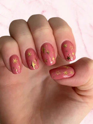 Gold Stars Christmas Nail Art
