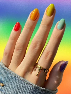 Simple and Shiny Rainbow Nails