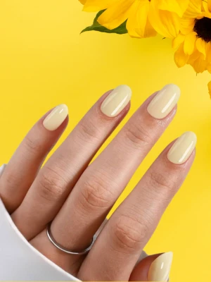 Clean and Minimal Butter Yellow Mani