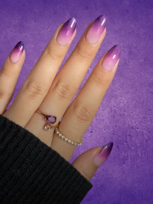 Gradient Purple Tip Nails