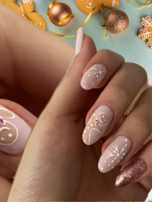 Neutral Christmas Mani