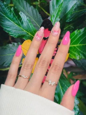 Elegant Butterfly on Nails Design