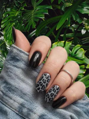 Glam Black Leopard Print Nails