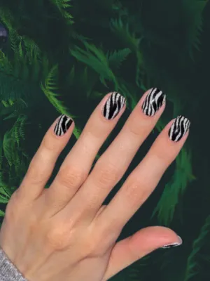 Glitter Accent Nail Art