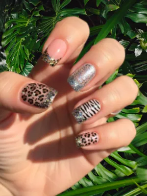 Sparkling Glitter Leopard Print Nails